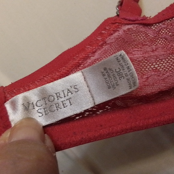 Victoria's secret bra - Picture 3 of 3